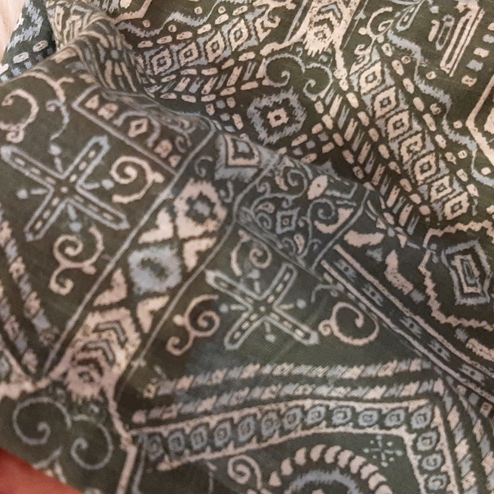 Lucky Brand Green/White/Blue Geometric Print Top, Large, NWT - Picture 6 of 12